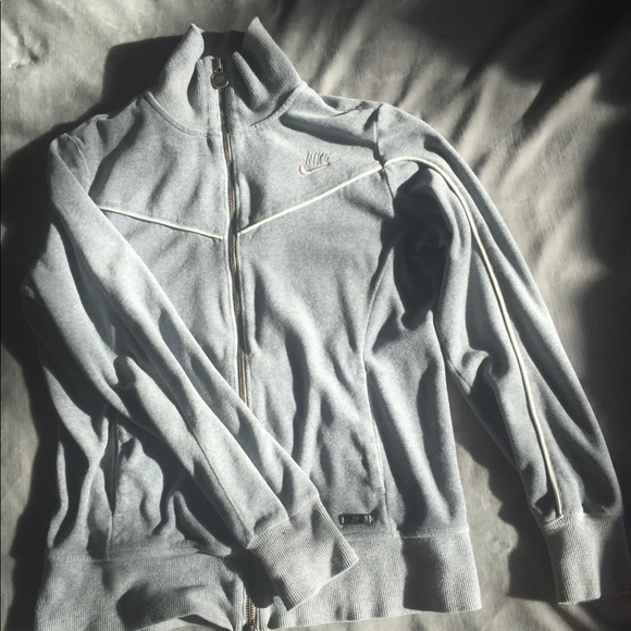 Nike Jackets & Blazers - 🚨Flash sale🚨Nike track jacket